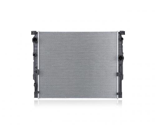 2016 - 2017 BMW 530i Radiator