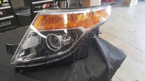 2011 - 2015 Ford Explorer Front Headlight Assembly Replacement Housing / Lens / Cover - Right (Passenger) Side