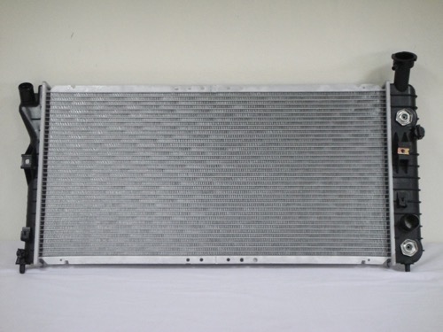 Radiator Assembly for 2000 - 2002 Buick Century, 3.1L V6, with Metric Threads, Compatible with GM3030428, OEM Number: 52478254 Replacement