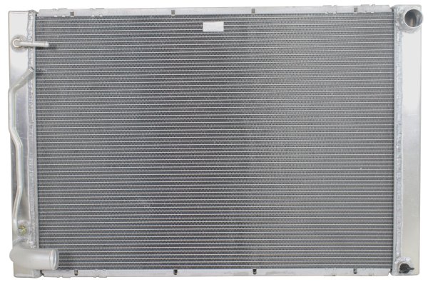 Radiator for Toyota Sienna 2004-2005, with Tow Package, 7/8 inch Core Thickness, Aluminum Tanks, Replacement