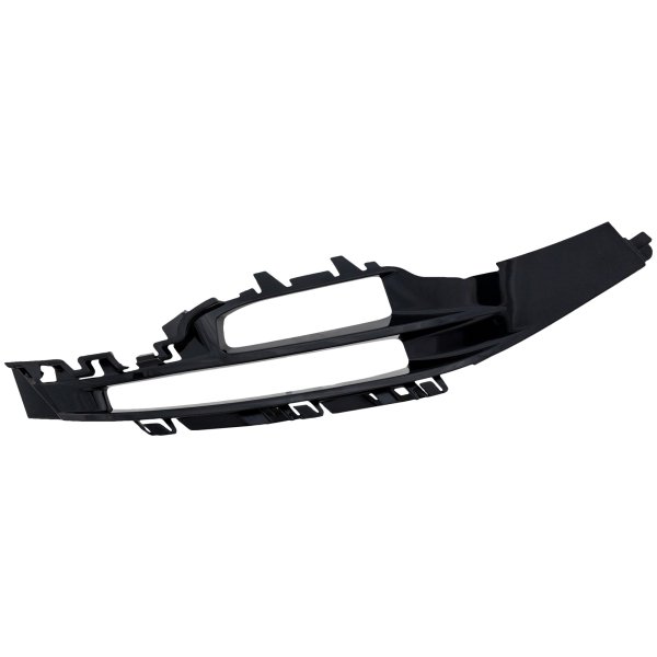 2020 - 2022 BMW 740i Front Bumper Insert (Right / Passenger Side)