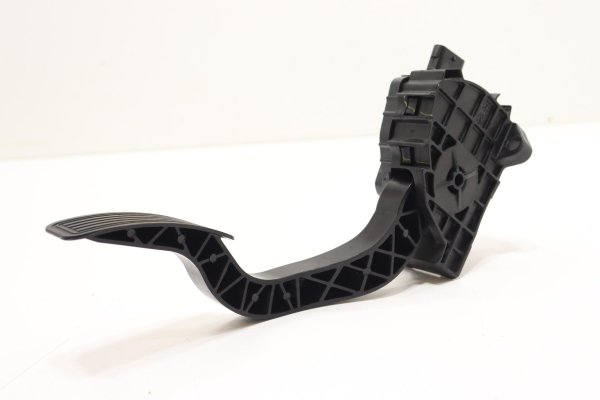 2020, 2021, 2022, 2023, 2024 Tesla Y Accelerator Pedal Assembly (OEM)