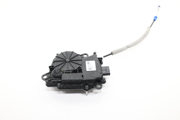 2015, 2016, 2017, 2018, 2019, 2020, 2021, 2022, 2023, 2024 Jaguar XE Liftgate Door Latch Assembly - Rear (OEM)