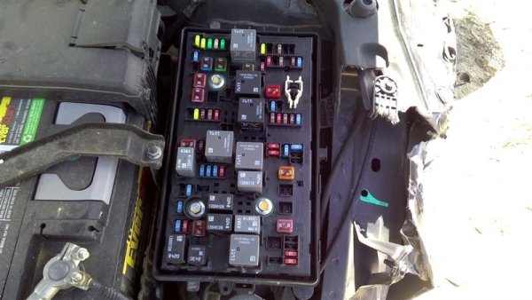 OEM Black Engine Fuse Box for 2011, 2012, 2013, 2014 Chevrolet Cruze