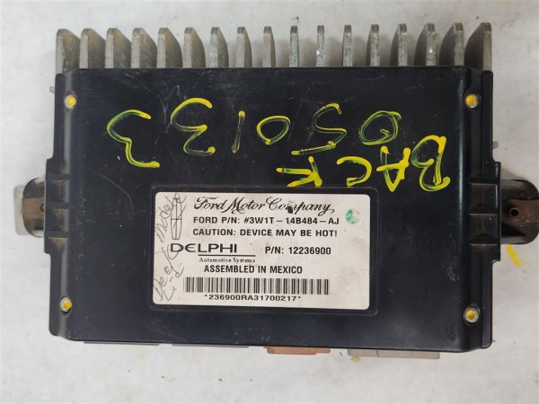 OEM Audiophile Subwoofer Amplifier for 2003, 2004, 2005, 2006, 2007, 2008, 2009, 2010, 2011 Lincoln Town Car