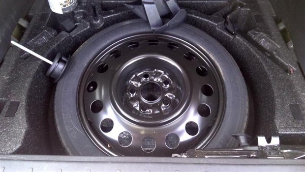 2010, 2011, 2012, 2013, 2014, 2015, 2016, 2017 Chevrolet Equinox 17x4.5 Steel Compact Spare Wheel (OEM)