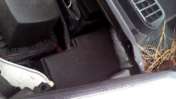 OEM Underhood Engine Fuse Box Assembly for 2013, 2014, 2015, 2016 Ford Escape