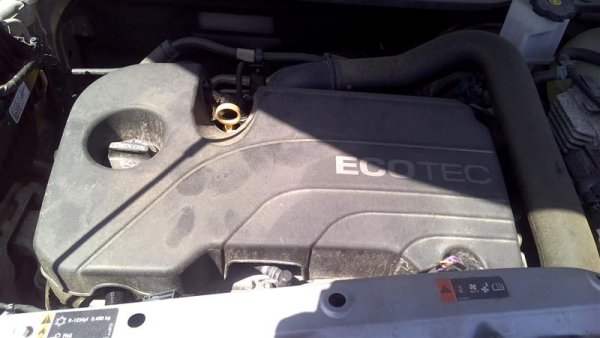 Chevrolet Equinox Engine Cover (OEM)
