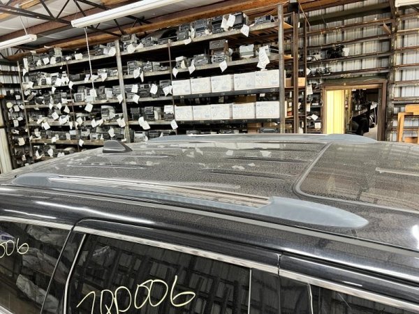 2016, 2017, 2018, 2019 Ford Explorer Roof Rack Side Rails (OEM)