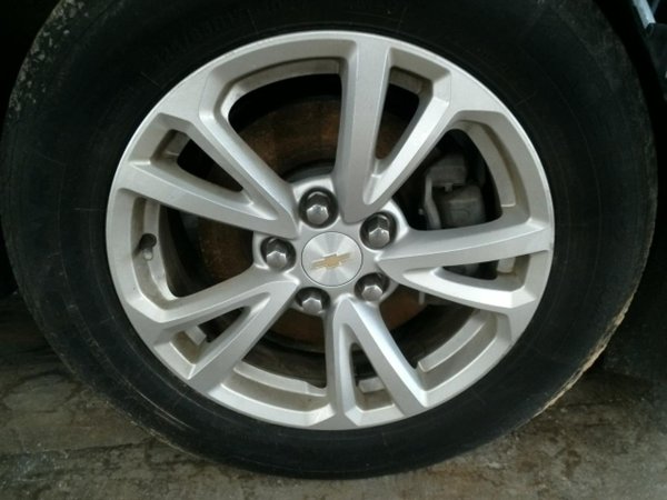 2016, 2017 Chevrolet Equinox 17-inch Silver Painted Alloy Wheel (OEM)