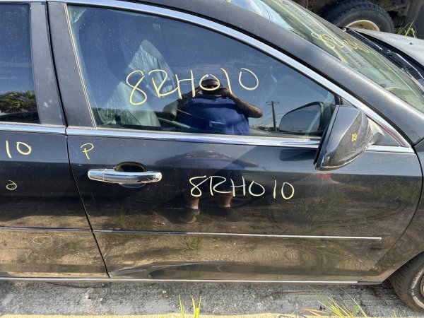 2010, 2011, 2012, 2013, 2014, 2015, 2016, 2017 Chevrolet Equinox Black Chrome Exterior Door Handle - Right (Passenger) (OEM)