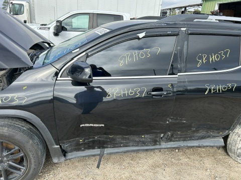 2020, 2021, 2022, 2023, 2024 Chevrolet Equinox Black Passive Entry Exterior Door Handle - Left (Driver) (OEM)