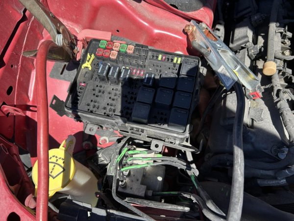 OEM Engine Compartment Fuse Box Power Distribution Center for 2015 Dodge