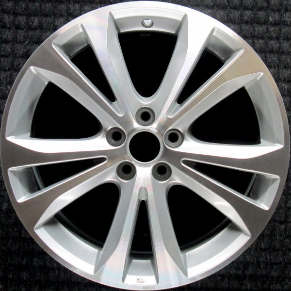 OEM Machined w/ Silver Pockets Alloy Wheel for 2013, 2014 Subaru Legacy, Outback