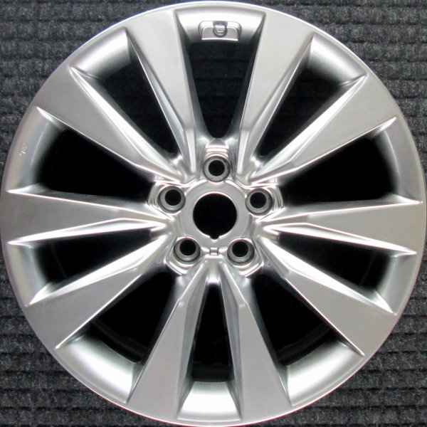 OEM Hyper Silver Alloy Wheel for 2012, 2013, 2014, 2015, 2016, 2017 Hyundai Azera