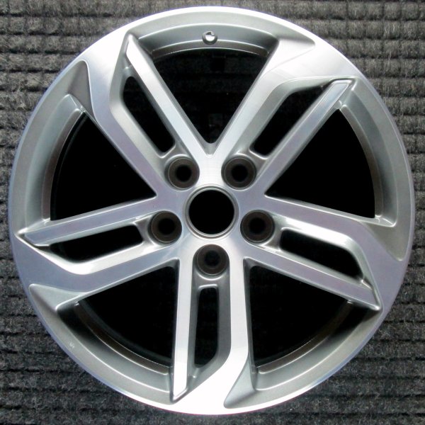 OEM Machined w/ Charcoal Pockets Alloy Wheel for 2016, 2017 Chevrolet Equinox