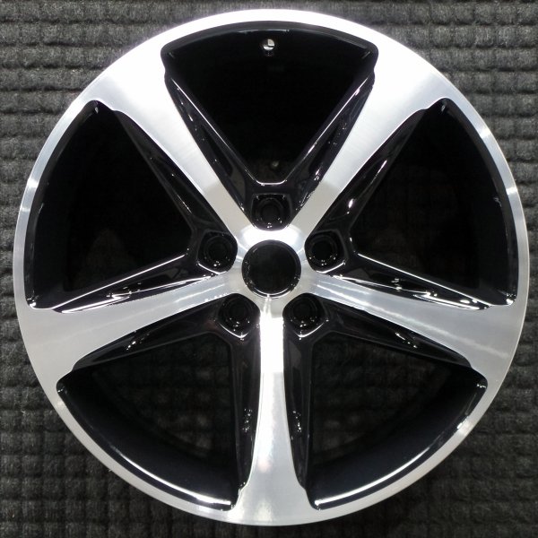 OEM Machined w/ Black Pockets Alloy Wheel for 2018, 2019, 2020, 2021, 2022, 2023, 2024 Chevrolet Equinox