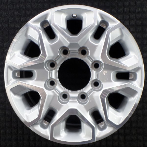 OEM Machined w/ Silver Pockets Alloy Wheel for 2020, 2021, 2022, 2023, 2024, 2025 Chevrolet Silverado 2500/3500