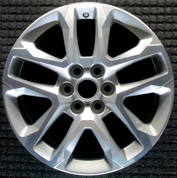 OEM Machined w/ Silver Pockets Alloy Wheel for 2018, 2019, 2020, 2021, 2022, 2023, 2024 Chevrolet Traverse