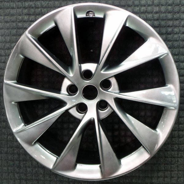 OEM Gray Alloy Wheel for 2021 Tesla S