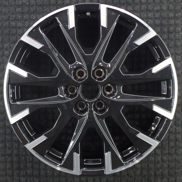 2024, 2025, 2026 Chevrolet Traverse Machined w/ Black Pockets Alloy Wheel (OEM)