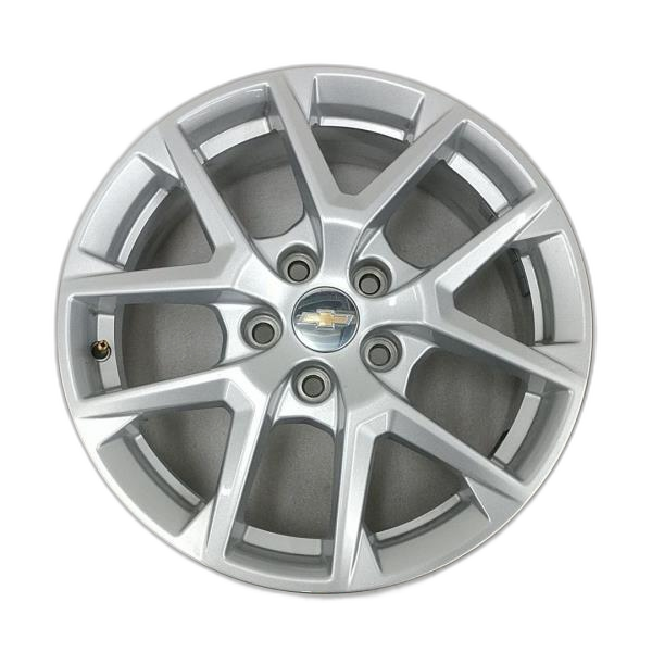2022, 2023, 2024 Chevrolet Equinox Painted Silver Alloy Wheel (OEM)