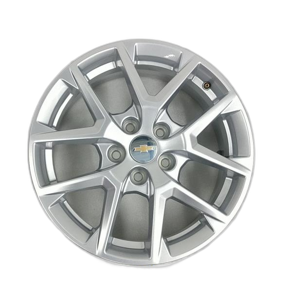 2022, 2023, 2024 Chevrolet Equinox Painted Silver Alloy Wheel (OEM)