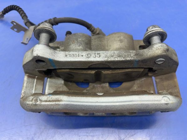 OEM Disc Brake Caliper for 2018, 2019, 2020, 2021 Ford & Lincoln • Expedition, Navigator - Front, Right (Passenger)