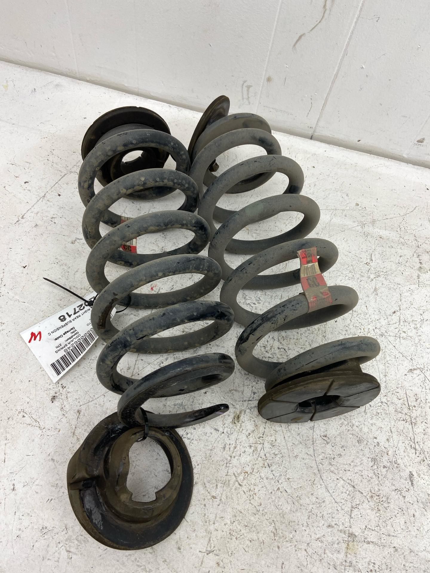 2020, 2021, 2022, 2023, 2024, 2025 Lincoln Aviator Suspension Coil Spring - Rear (OEM)