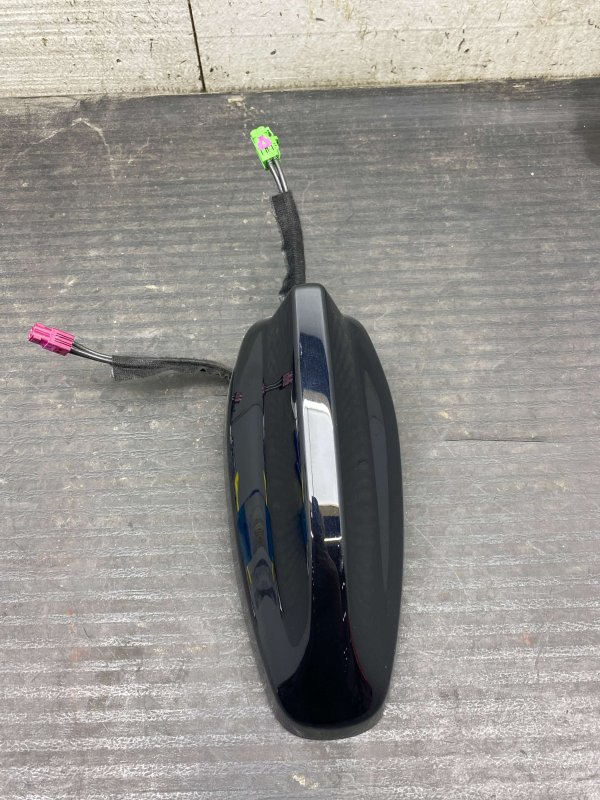2020, 2021, 2022, 2023, 2024, 2025 Lincoln Aviator Black Roof Mounted Shark Fin Radio Antenna - Rear (OEM)