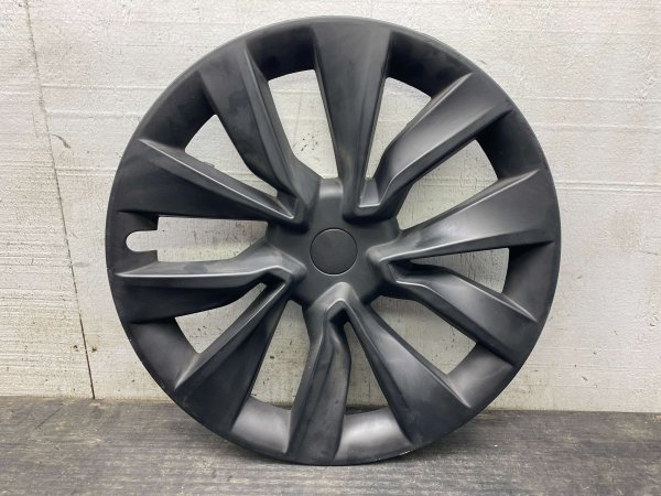 OEM Black 19-Inch Wheel Rim Cover Panel for 2024, 2025, 2026 Tesla 3