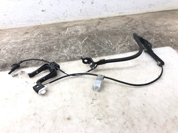OEM Wheel Speed Sensor for 2016, 2017, 2018, 2019, 2020, 2021, 2022 Lexus RX350, RX350L, RX450h, RX450hL - Front