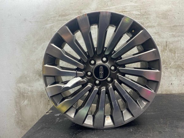 OEM Gray 22x9.5 16-Spoke Machined Charcoal Alloy Wheel for 2018, 2019, 2020, 2021, 2022 Lincoln