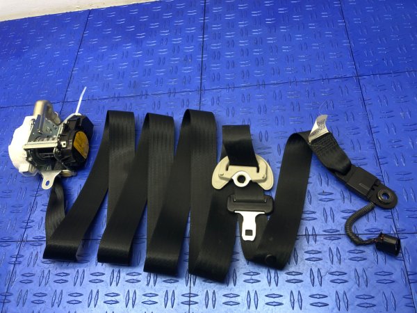 2012 Lexus LS460 Black Seat Belt Assembly without Pre-Crash System - Front (OEM)