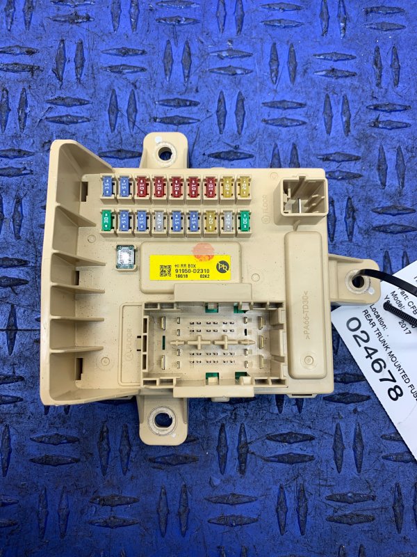 OEM Trunk Mounted Fuse Relay Junction Box for 2017, 2018, 2019 Genesis G90 - Rear