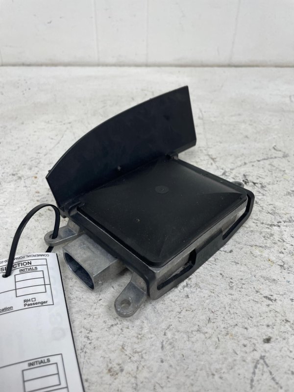 2012, 2013, 2014, 2015, 2016 BMW 528i Blind Spot Detection Radar Sensor - Rear (OEM)