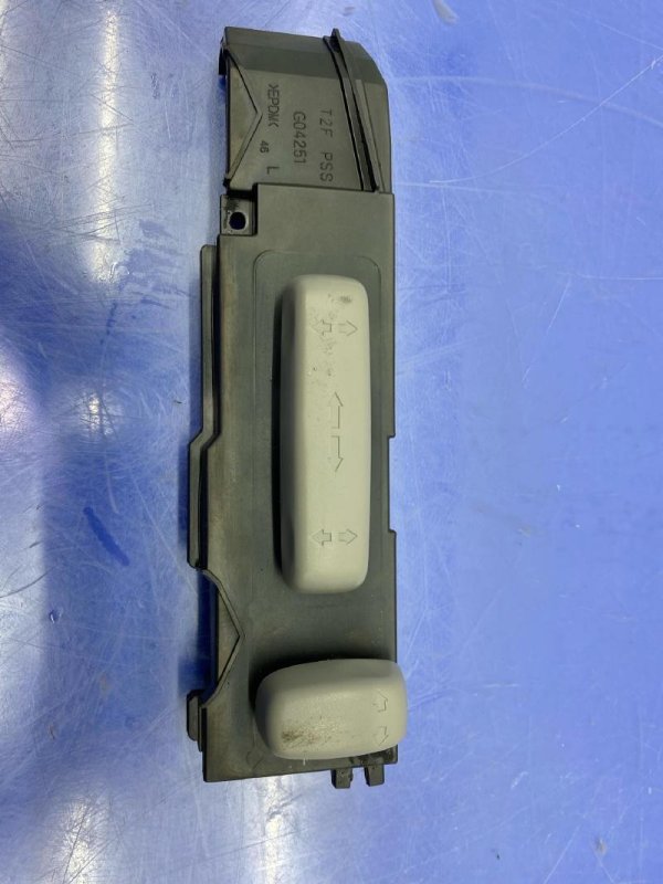 2016, 2017, 2018, 2019, 2020, 2021, 2022 Honda Pilot Front Seat Adjustment Switch Panel (OEM)