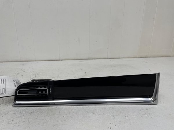 OEM White Front Dash Vent Exterior Trim Panel for 2019, 2020, 2021, 2022, 2023, 2024, 2025 Porsche Macan