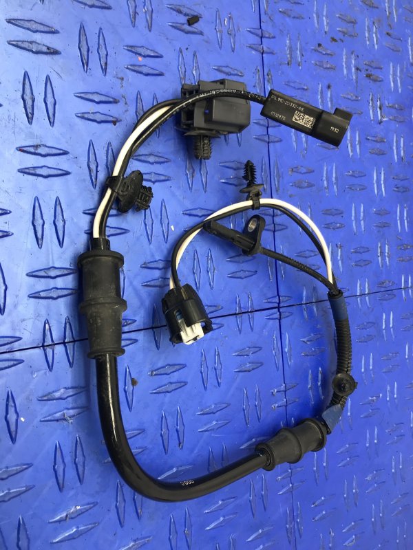 2020, 2021, 2022, 2023, 2024 Lincoln Aviator ABS Wheel Speed Sensor with Parking Brake Jumper Wire Harness - Rear, Right (Passenger) (OEM)
