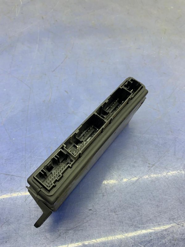 2016, 2017 Ford Explorer Seat Massage Control Module - Front, Right (Passenger) (OEM)