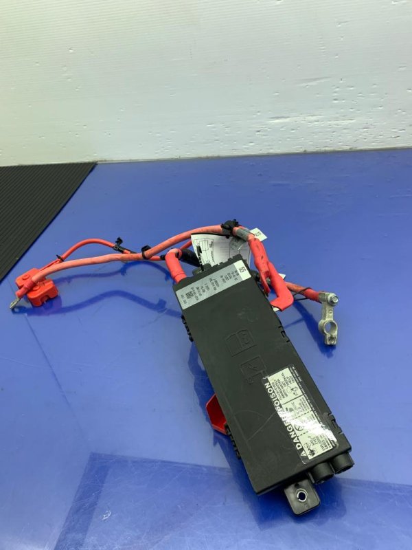 OEM Positive Battery Terminal Fuse Box Cable for 2017, 2018 Jaguar F-Pace