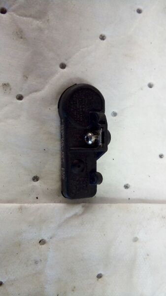 2011, 2012, 2013, 2014, 2015, 2016, 2017, 2018, 2019 Ford Taurus Tire Pressure Monitoring System (TPMS) Sensor (OEM)