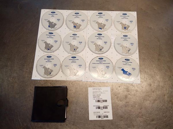 2005, 2006, 2007 Ford Escape Navigation Radio Head Unit with 12-Disc CD Changer (OEM)