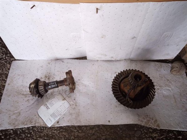 2006, 2007, 2008, 2009, 2010 Jeep Commander 3.73 Ratio Transmission Ring Gear and Pinion - Rear (OEM)