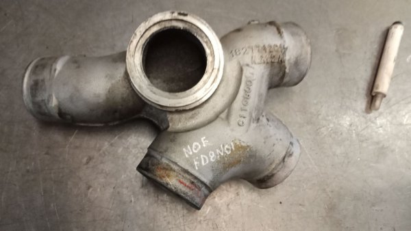 2000, 2001, 2002, 2003 Ford Excursion Engine Intake Manifold Spider (OEM)