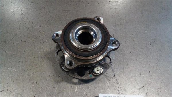 OEM or Rear Bolt-On Hub Assembly for 2015, 2016, 2017, 2018, 2019, 2020 Hyundai & Kia • Santa Fe, Sorento - Front, Right (Passenger)