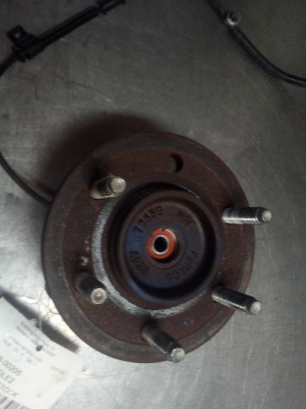 2010 Lincoln Navigator 6-Lug 4WD Hub Assembly - Front (OEM)