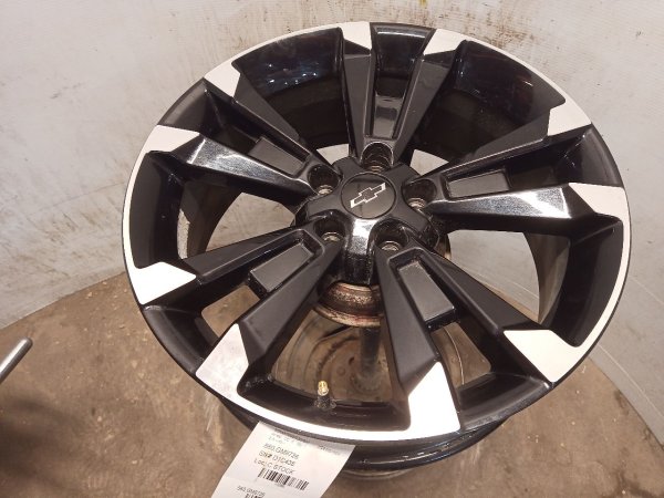 OEM 19x7.5 Double Spoke Machined Black Alloy Wheel for 2025 Chevrolet Equinox