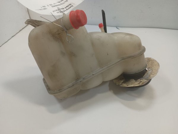 1999, 2000, 2001, 2002, 2003, 2004 Land Rover Discovery Engine Coolant Reservoir (OEM)