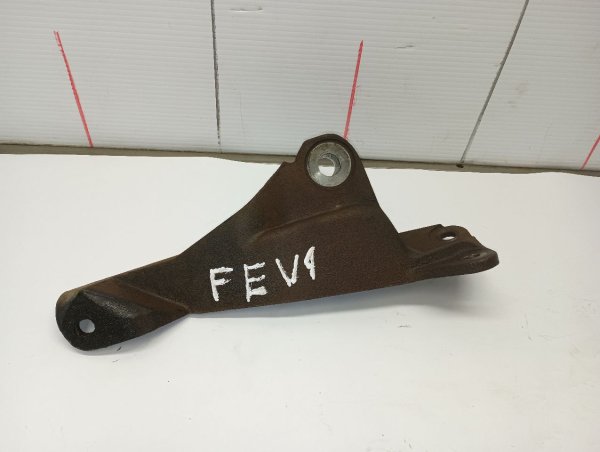 2000, 2001, 2002, 2003, 2004, 2005 Ford Excursion Track Bar Bracket (OEM)